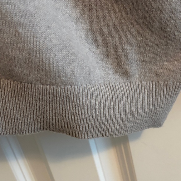 J. Crew 100% Cashmere Light Gray/Tan V-Neck Sweater - Picture 8 of 16